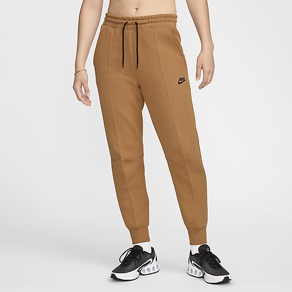 Nike joggers colors 2025